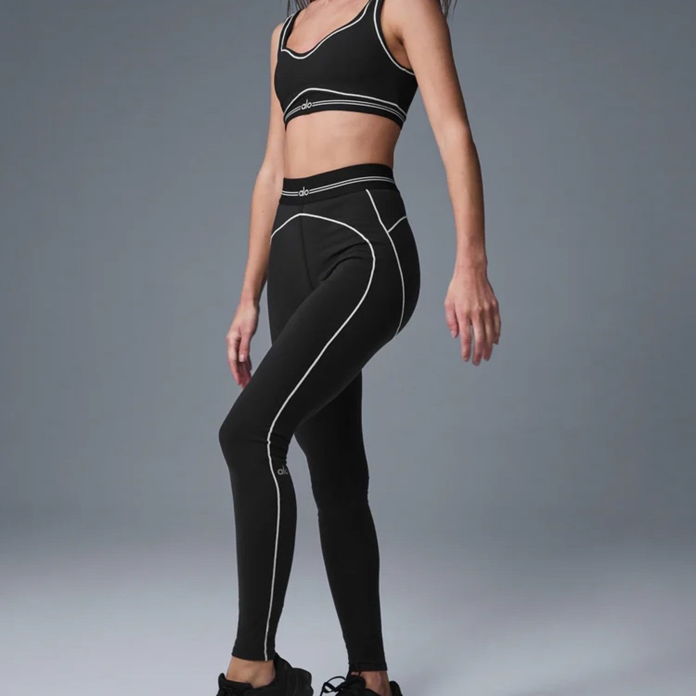 Alo heart throb black leggings